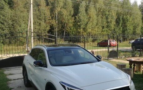 Infiniti QX30, 2016 год, 1 950 000 рублей, 22 фотография