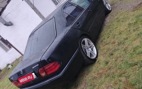 Mercedes-Benz E-Класс, 1997 год, 370 000 рублей, 3 фотография