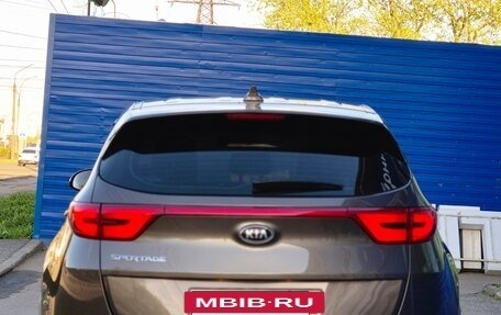 KIA Sportage IV рестайлинг, 2018 год, 2 000 000 рублей, 9 фотография