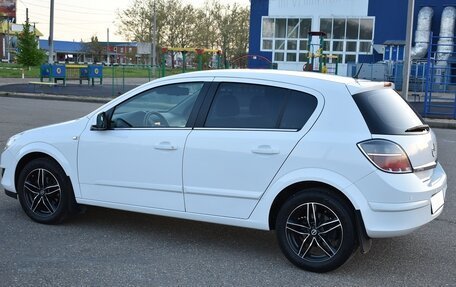 Opel Astra H, 2011 год, 700 000 рублей, 26 фотография