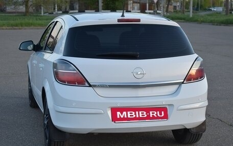 Opel Astra H, 2011 год, 700 000 рублей, 24 фотография