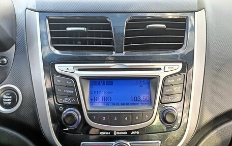 Hyundai Solaris II рестайлинг, 2011 год, 648 000 рублей, 15 фотография