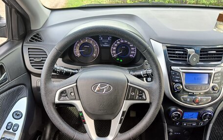 Hyundai Solaris II рестайлинг, 2011 год, 648 000 рублей, 17 фотография