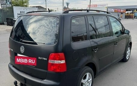 Volkswagen Touran III, 2005 год, 630 000 рублей, 4 фотография
