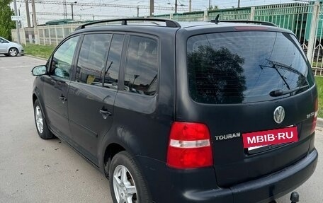 Volkswagen Touran III, 2005 год, 630 000 рублей, 5 фотография