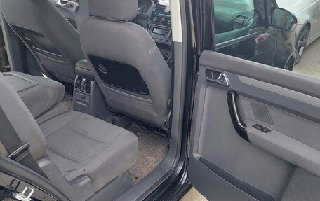 Volkswagen Touran III, 2005 год, 630 000 рублей, 9 фотография