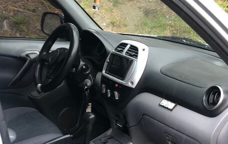 Toyota RAV4, 2001 год, 700 000 рублей, 10 фотография