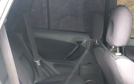 Toyota RAV4, 2001 год, 700 000 рублей, 11 фотография