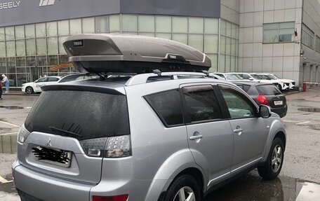 Mitsubishi Outlander III рестайлинг 3, 2008 год, 990 000 рублей, 7 фотография