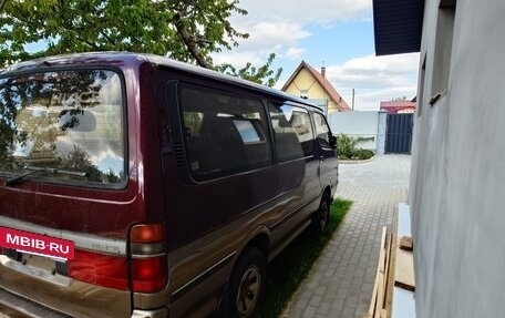 Toyota HiAce H100, 1993 год, 650 000 рублей, 12 фотография