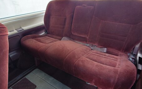 Toyota HiAce H100, 1993 год, 650 000 рублей, 8 фотография