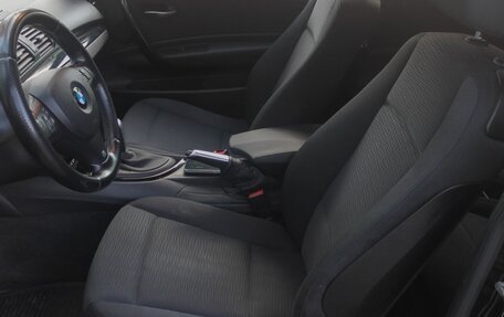 BMW 1 серия, 2011 год, 1 100 000 рублей, 18 фотография