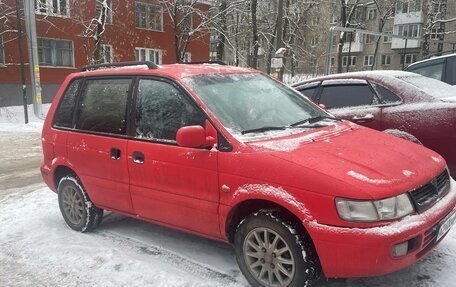 Mitsubishi Space Runner II, 1995 год, 210 000 рублей, 3 фотография