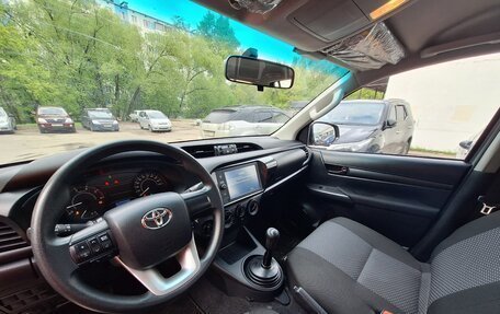 Toyota Hilux VIII, 2023 год, 5 900 000 рублей, 16 фотография