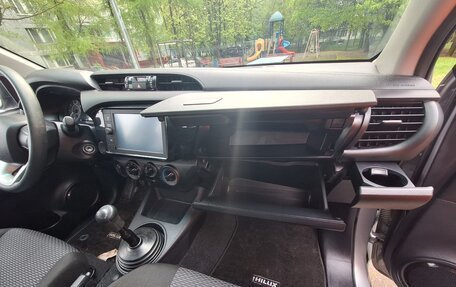 Toyota Hilux VIII, 2023 год, 5 900 000 рублей, 27 фотография