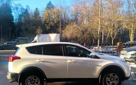 Toyota RAV4, 2015 год, 1 950 000 рублей, 9 фотография