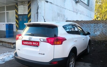 Toyota RAV4, 2015 год, 1 950 000 рублей, 5 фотография