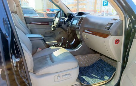Toyota Land Cruiser Prado 120 рестайлинг, 2005 год, 2 260 000 рублей, 9 фотография