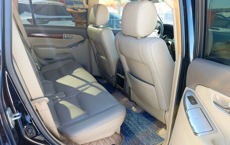 Toyota Land Cruiser Prado 120 рестайлинг, 2005 год, 2 260 000 рублей, 12 фотография