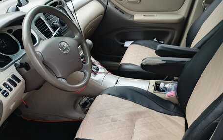 Toyota Highlander III, 2003 год, 1 500 000 рублей, 23 фотография