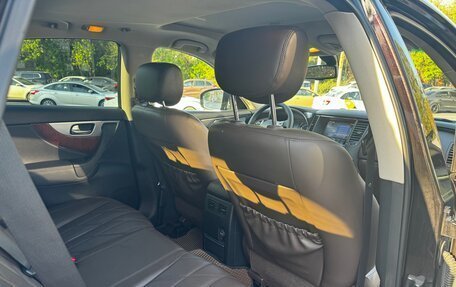 Infiniti QX70, 2015 год, 2 655 000 рублей, 4 фотография
