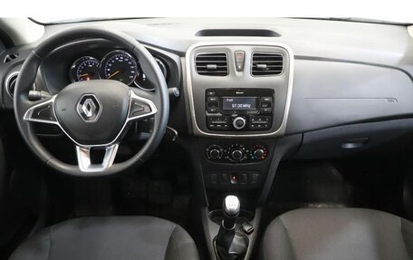 Renault Logan II, 2020 год, 900 000 рублей, 9 фотография