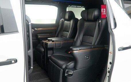 Toyota Alphard III, 2016 год, 4 490 000 рублей, 8 фотография