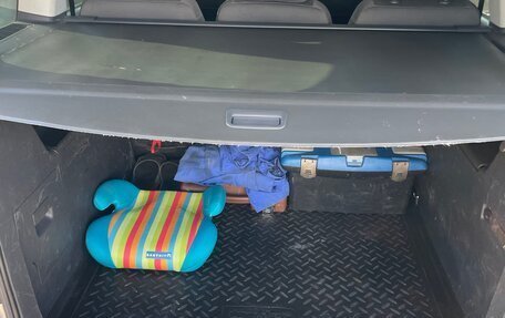 Volkswagen Touran III, 2004 год, 700 000 рублей, 6 фотография