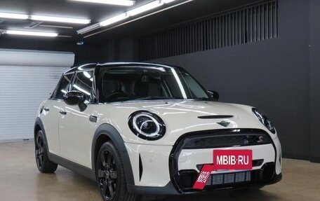 MINI Countryman II (F60), 2022 год, 3 085 000 рублей, 3 фотография