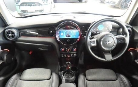 MINI Countryman II (F60), 2022 год, 3 085 000 рублей, 9 фотография
