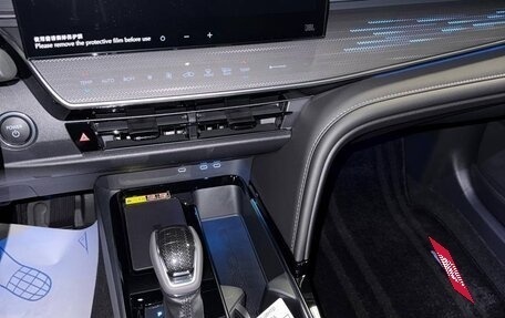 Toyota Camry, 2024 год, 5 300 000 рублей, 9 фотография