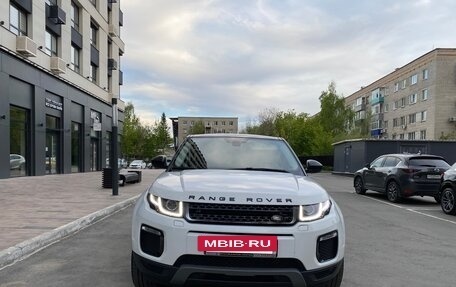 Land Rover Range Rover Evoque II, 2018 год, 3 300 000 рублей, 2 фотография