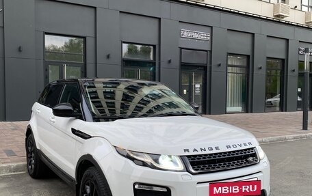 Land Rover Range Rover Evoque II, 2018 год, 3 300 000 рублей, 3 фотография