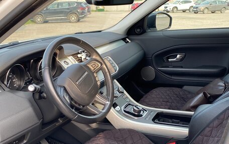 Land Rover Range Rover Evoque II, 2018 год, 3 300 000 рублей, 13 фотография