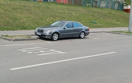 Mercedes-Benz E-Класс, 2004 год, 1 700 000 рублей, 15 фотография