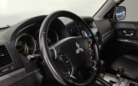 Mitsubishi Pajero IV, 2010 год, 1 835 000 рублей, 11 фотография