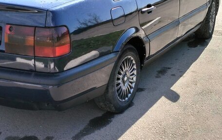 Volkswagen Passat B4, 1995 год, 245 000 рублей, 2 фотография