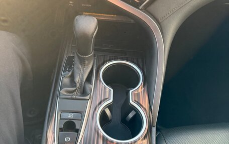 Toyota Camry, 2019 год, 3 000 000 рублей, 5 фотография