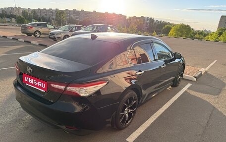 Toyota Camry, 2019 год, 3 000 000 рублей, 9 фотография
