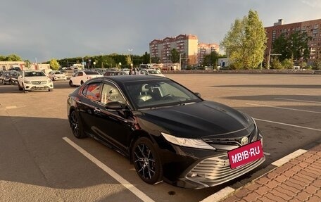 Toyota Camry, 2019 год, 3 000 000 рублей, 11 фотография