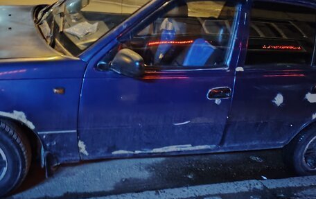 Daewoo Nexia I рестайлинг, 1999 год, 100 000 рублей, 3 фотография