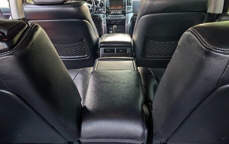 Toyota Land Cruiser 200, 2012 год, 4 000 000 рублей, 12 фотография