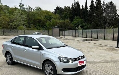 Volkswagen Polo VI (EU Market), 2013 год, 750 000 рублей, 2 фотография