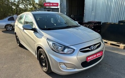 Hyundai Solaris II рестайлинг, 2012 год, 900 000 рублей, 1 фотография