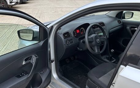 Volkswagen Polo VI (EU Market), 2013 год, 750 000 рублей, 16 фотография