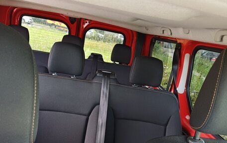 Renault Trafic, 2016 год, 2 100 000 рублей, 3 фотография