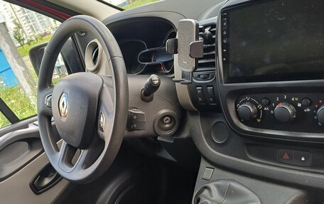 Renault Trafic, 2016 год, 2 100 000 рублей, 2 фотография