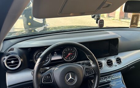 Mercedes-Benz E-Класс, 2017 год, 2 480 000 рублей, 4 фотография