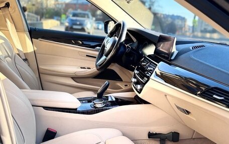 BMW 5 серия, 2019 год, 3 420 000 рублей, 4 фотография