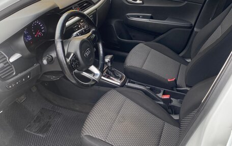 KIA Rio IV, 2018 год, 850 000 рублей, 8 фотография